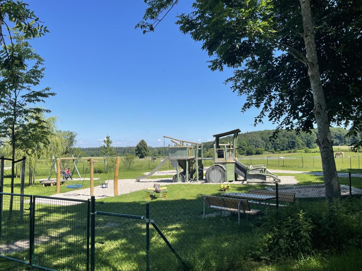 Casa Verde: Kueche, Tv, Nespresso, Im Gruenen Starnberg Kültér fotó